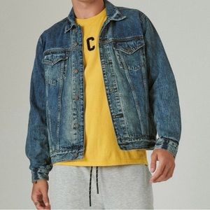 Like New Men’s Lucky Brand Jean Jacket